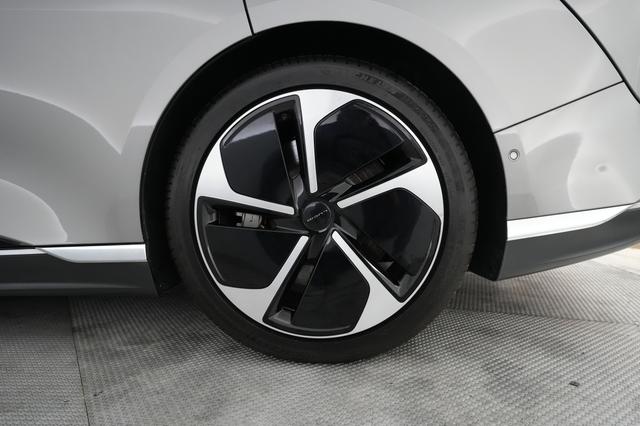 2023 Lucid Air — photo 7 of 21