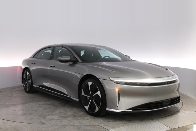 2023 Lucid Air — photo 10 of 21