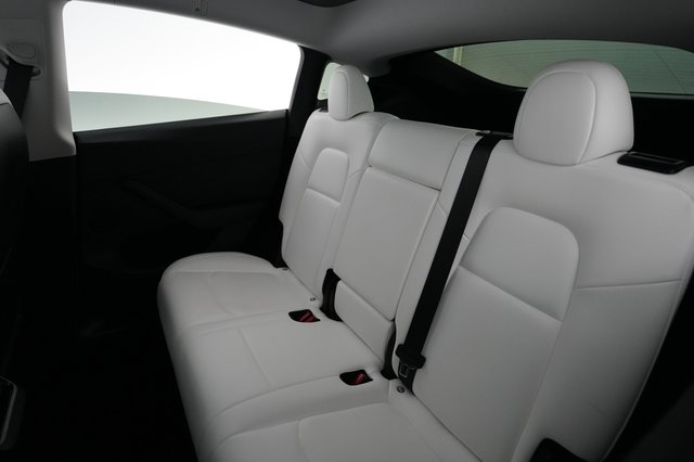 2023 Tesla Model Y — photo 19 of 21