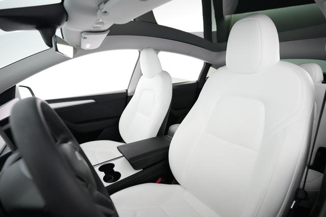 2023 Tesla Model Y — photo 3 of 21