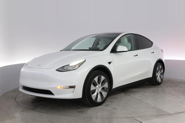 2023 Tesla Model Y — VIN 7SAYGDEE1PA117155
