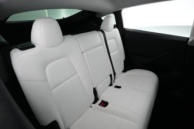 2023 Tesla Model Y — photo 4 of 21