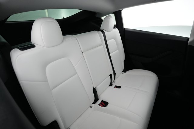 2023 Tesla Model Y — photo 4 of 21