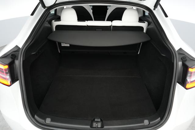 2023 Tesla Model Y — photo 6 of 21