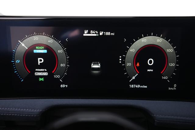 2023 Nissan Ariya — photo 5 of 20