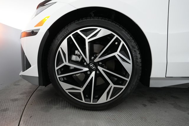 2024 Hyundai IONIQ 6 — photo 15 of 21