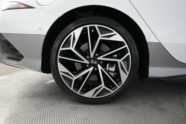 2024 Hyundai IONIQ 6 — photo 17 of 21