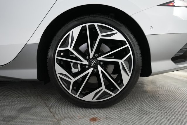 2024 Hyundai IONIQ 6 — photo 7 of 21