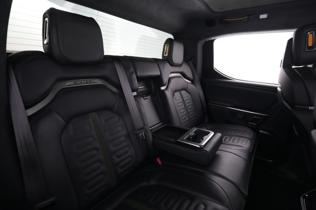 2024 Rivian R1T