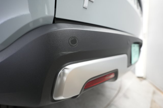 2024 Rivian R1T — photo 22 of 24
