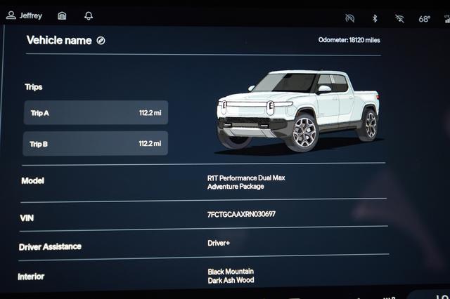 2024 Rivian R1T — photo 5 of 24