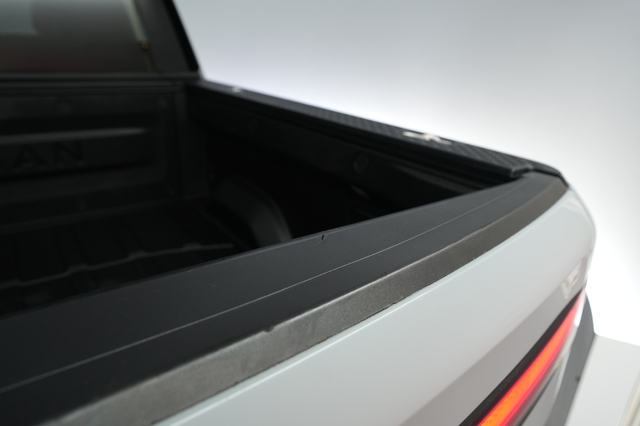 2024 Rivian R1T