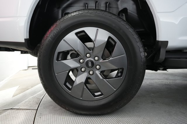 2025 Ford F-150 Lightning — photo 11 of 15
