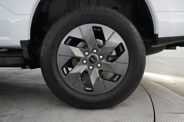 2025 Ford F-150 Lightning — photo 7 of 15