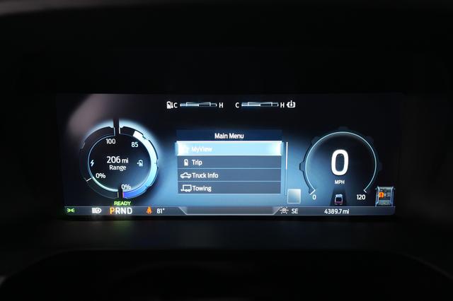 2025 Ford F-150 Lightning — photo 5 of 15