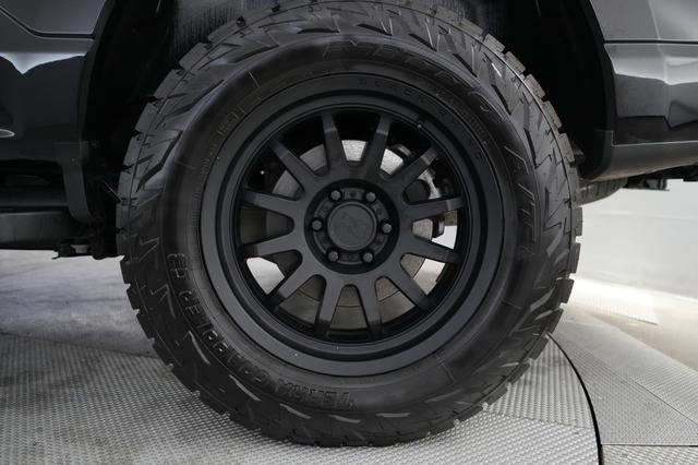 2025 Ford F-150 Lightning — photo 7 of 15