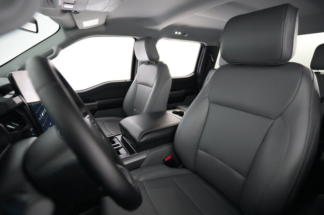 2025 Ford F-150 Lightning — photo 3 of 15