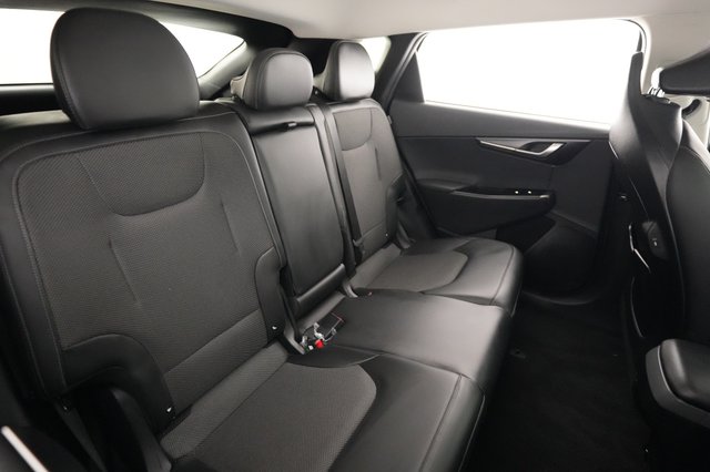 2025 Kia EV6 — photo 4 of 21
