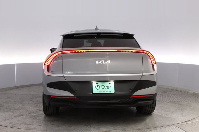 2025 Kia EV6 — photo 12 of 21