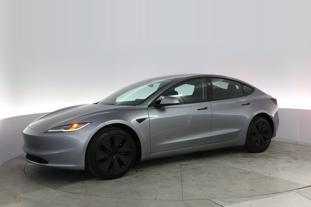 2025 Tesla Model 3 — photo 14 of 24