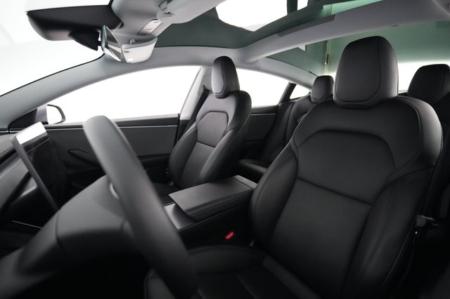2025 Tesla Model 3 — photo 3 of 24