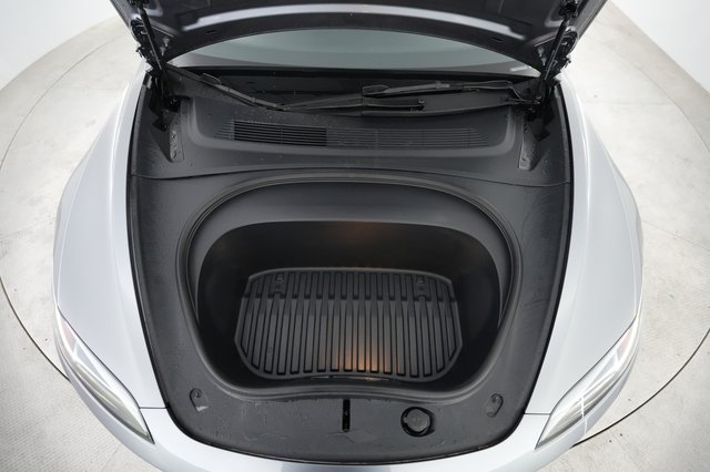 2025 Tesla Model 3 — photo 23 of 24