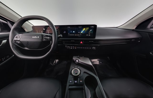 2025 Kia EV6 — photo 21 of 24