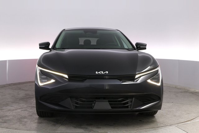 2025 Kia EV6 — photo 9 of 24
