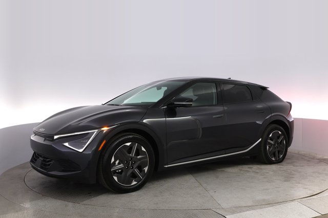 2025 Kia EV6 — photo 14 of 24
