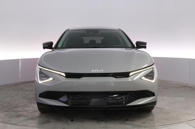 2025 Kia EV6 — photo 9 of 21