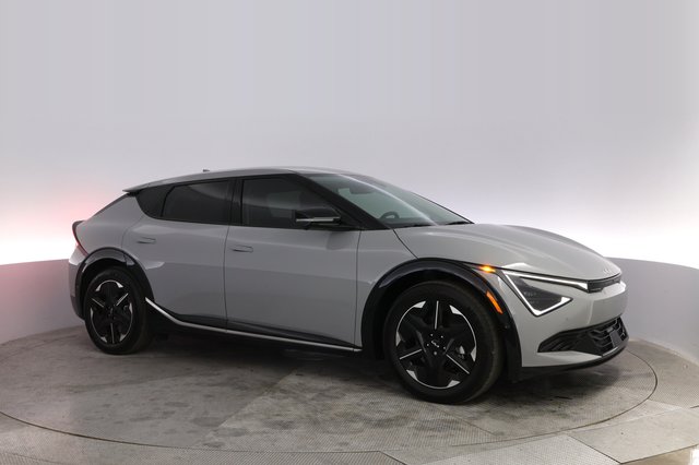 2025 Kia EV6 — photo 11 of 21