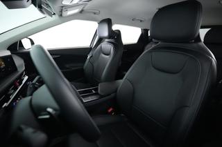 2025 Kia EV6 — photo 3 of 21