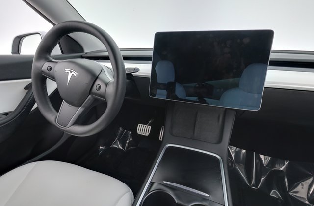 2022 Tesla Model Y — photo 20 of 25