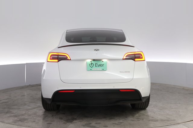 2022 Tesla Model Y — photo 12 of 25