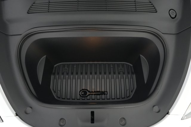 2022 Tesla Model Y — photo 23 of 25