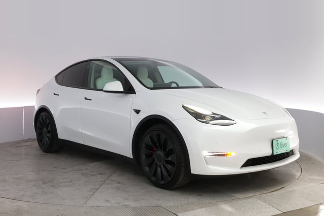 2022 Tesla Model Y — photo 10 of 25