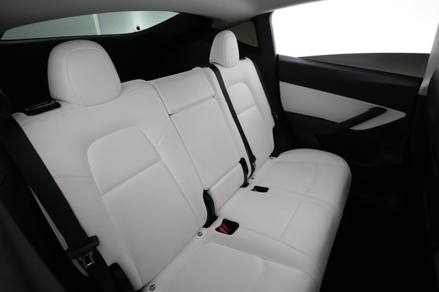 2022 Tesla Model Y — photo 4 of 25