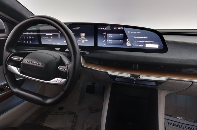 2023 Lucid Air — photo 20 of 24