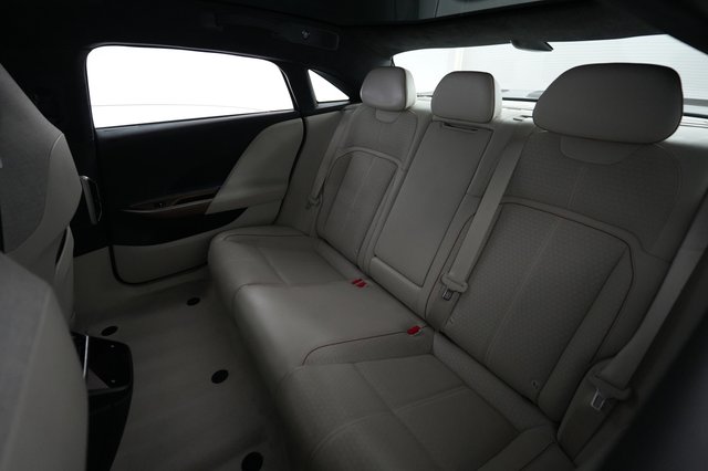 2023 Lucid Air — photo 19 of 24