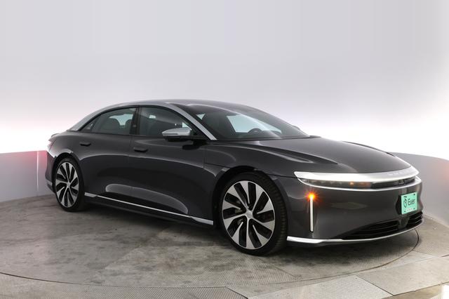 2023 Lucid Air — photo 10 of 24