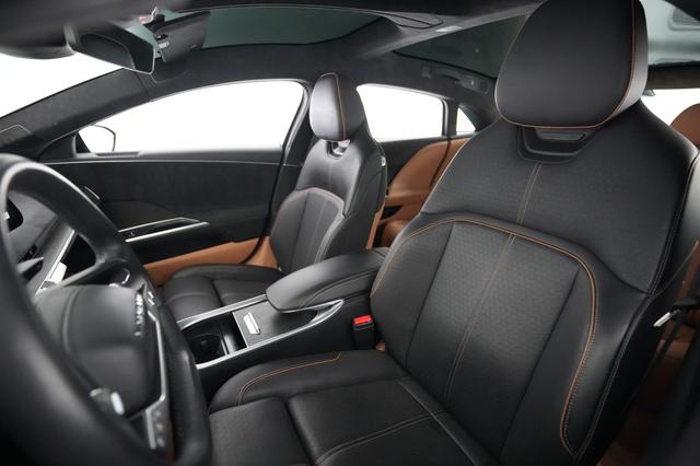 2023 Lucid Air — photo 3 of 21