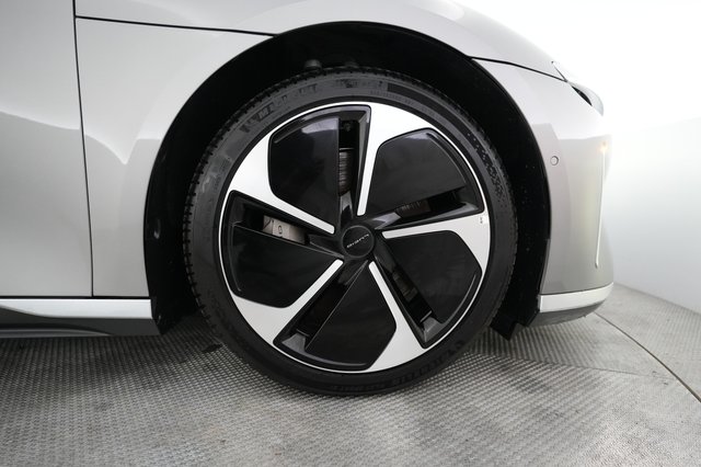 2023 Lucid Air — photo 16 of 21