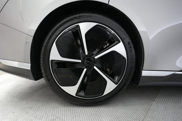 2023 Lucid Air — photo 17 of 21