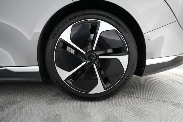 2023 Lucid Air — photo 7 of 21