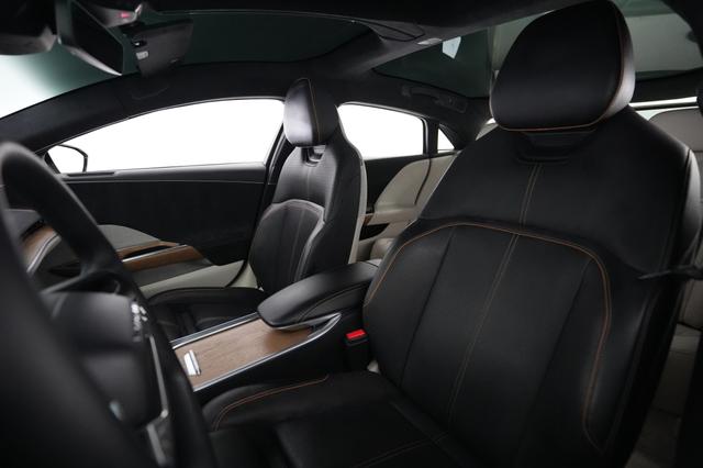 2023 Lucid Air — photo 3 of 21