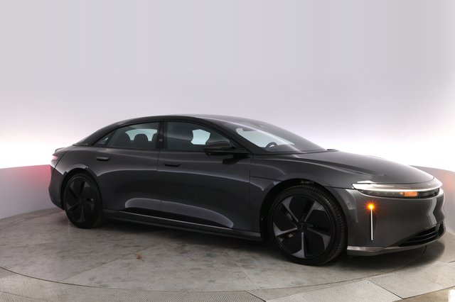 2023 Lucid Air — photo 11 of 21