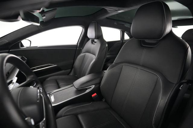 2023 Lucid Air — photo 3 of 21