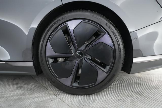 2023 Lucid Air — photo 7 of 21