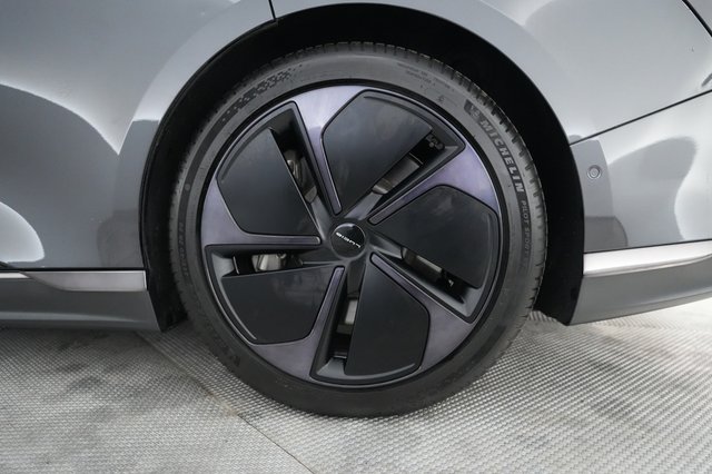 2023 Lucid Air — photo 7 of 21