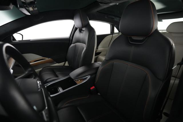 2023 Lucid Air — photo 3 of 21